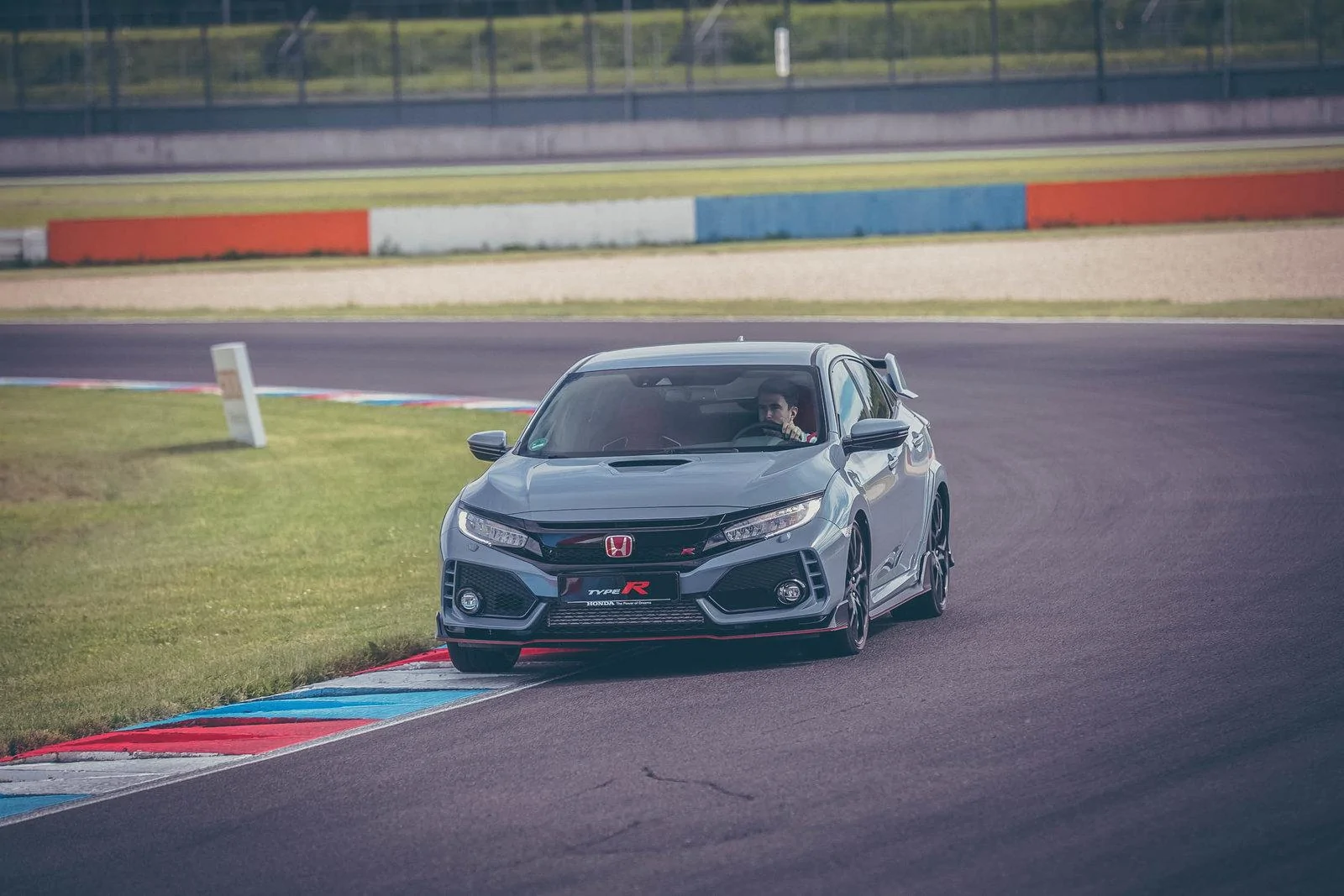 Official Sonic Grey Pearl Type R Picture Thread | 2016+ Honda Civic ...
