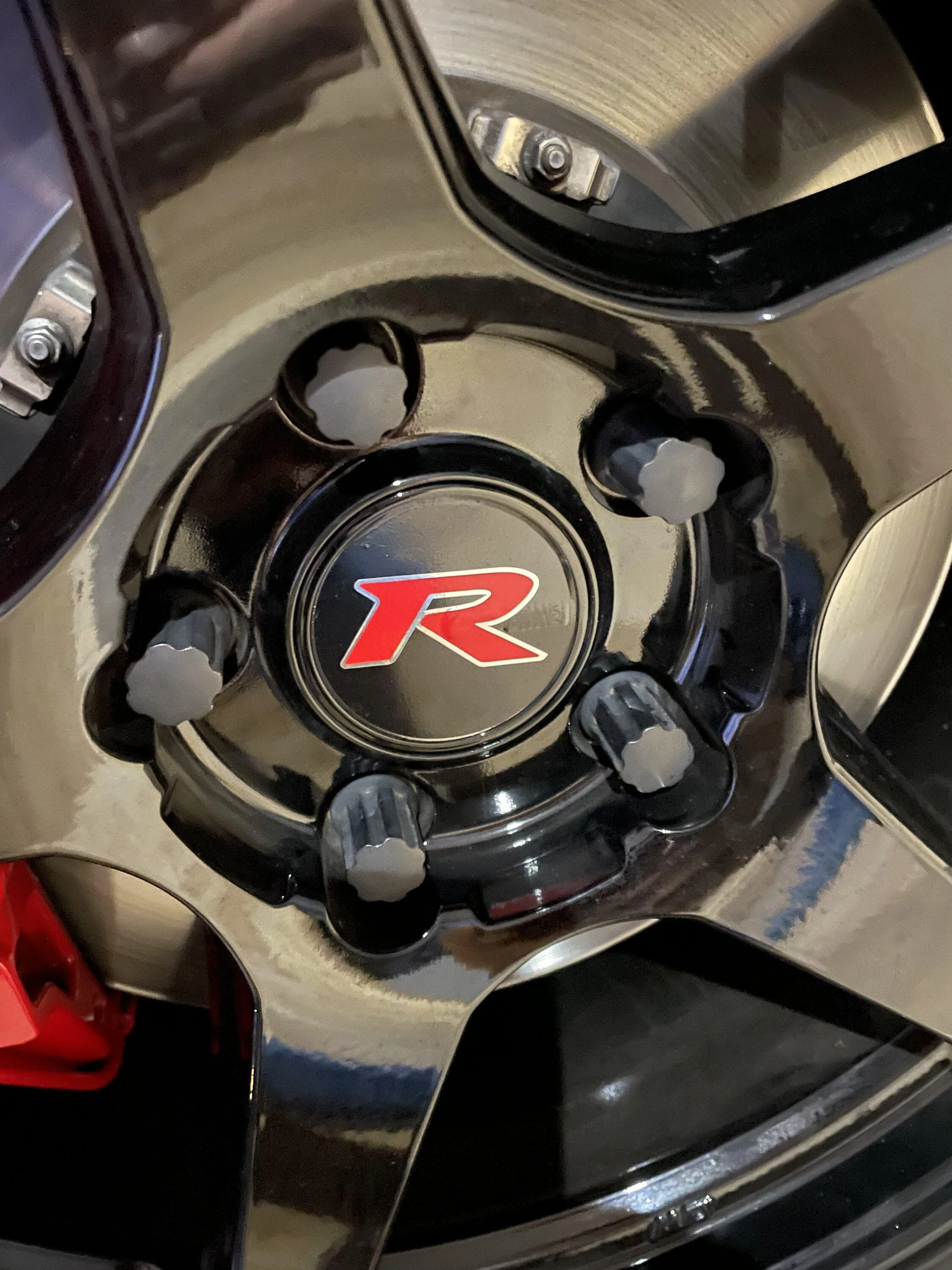 Opentype Lug Closed vs open lugs | 2016+ Honda Civic Forum (10th Gen) - Type R Forum ...