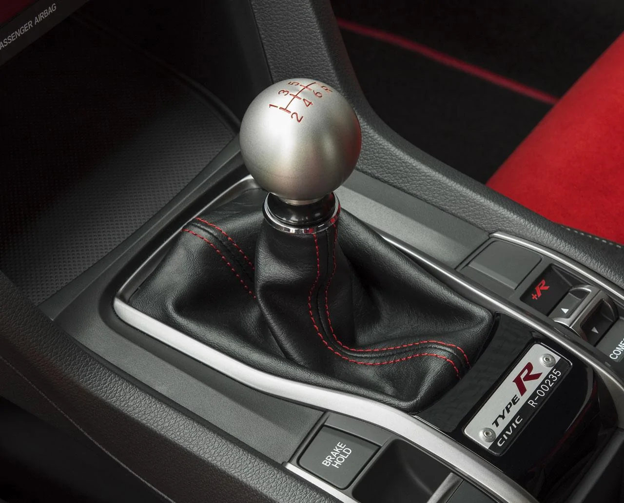 Type R Stick Shift '20 shift knob in a '19 Type R | 2016+ Honda Civic Forum (10th Gen ...