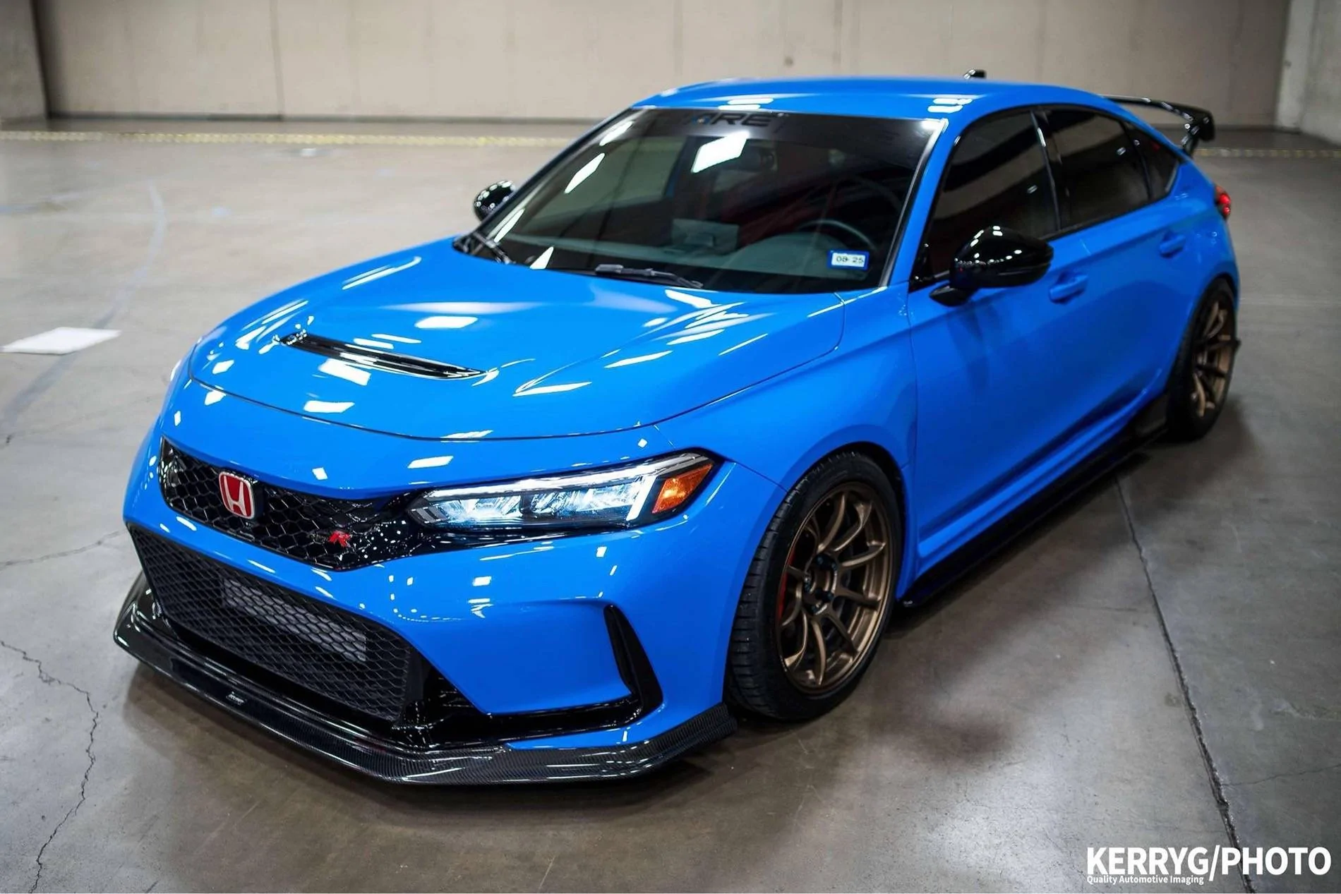 Exclusive Batch: Volk Racing ZE40 M-Spec 18x10.0 +40 (Face 3