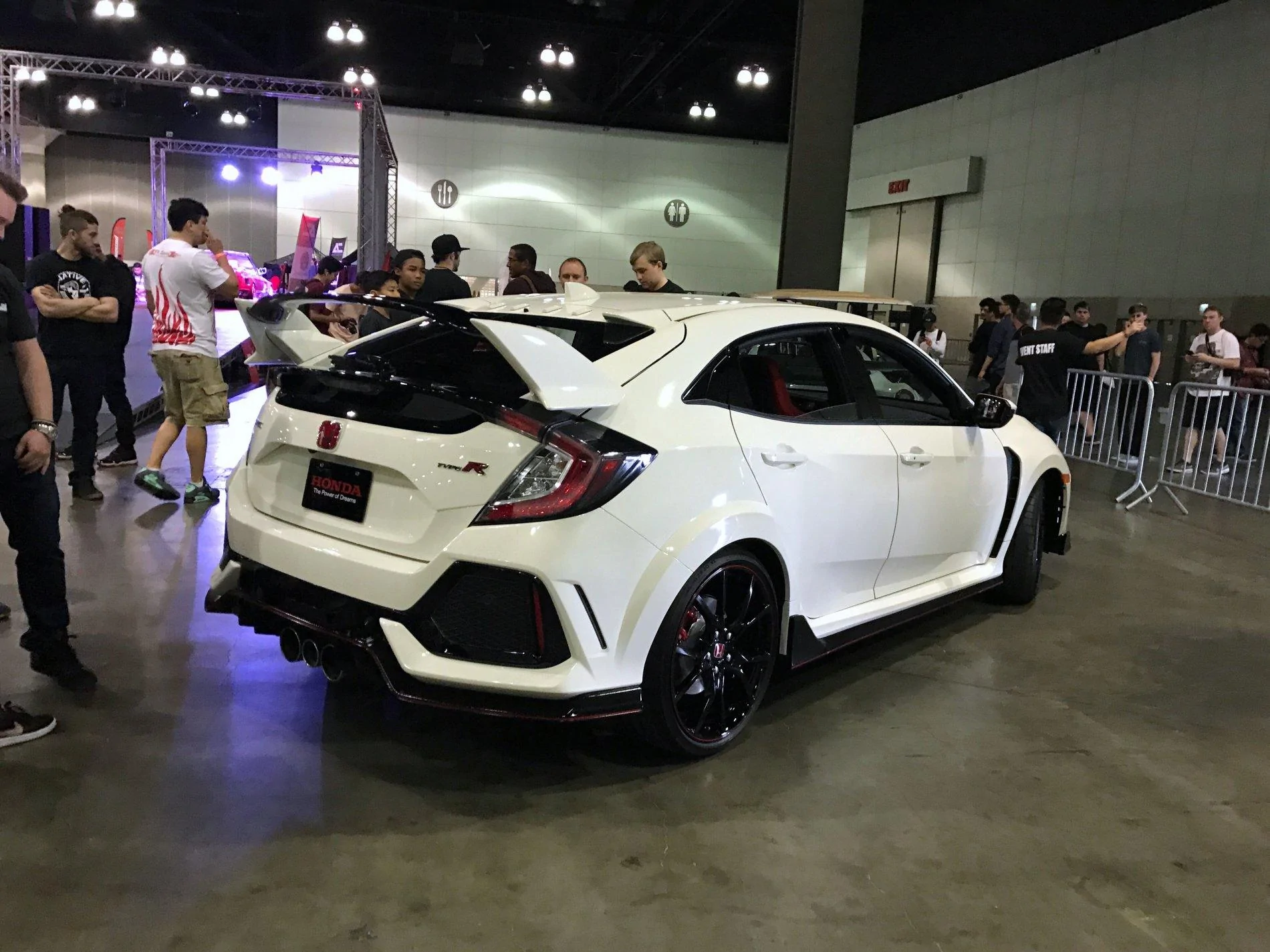 Type R Last Civic Civic Type R debuts in US at AutoCon. Claimed to be faster than 1st gen ...