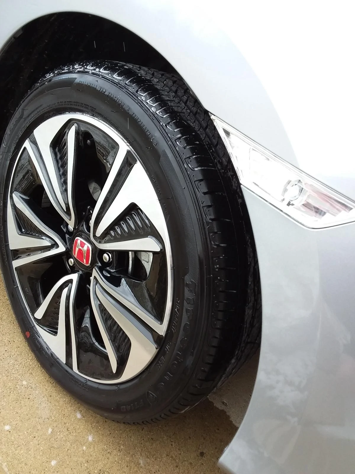 Red R Wheel Cap Type R Red wheel caps | Page 4 | 2016+ Honda Civic Forum (10th Gen ...